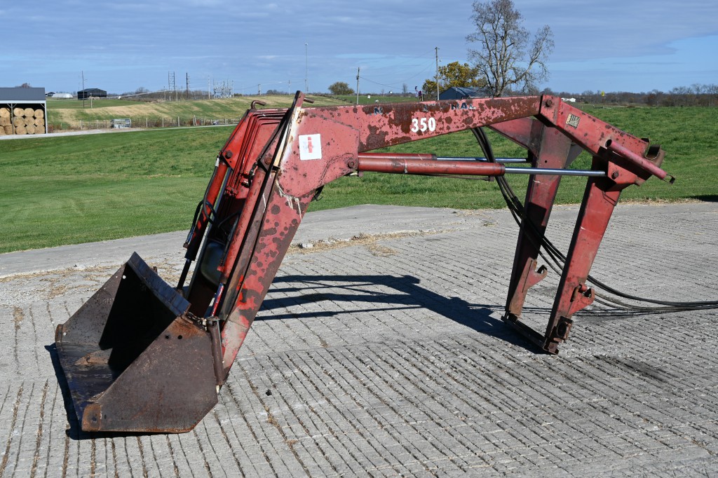 IH 2350 Loader Stock 5502A Craigmyle Farm Equipment Used Tractors